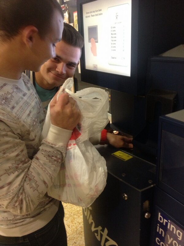 GregoryAllsop's tweet image. @RudiTweeting @SamDufosee this is as good as #SaturdayNights get! #CoinsToCash #Wild