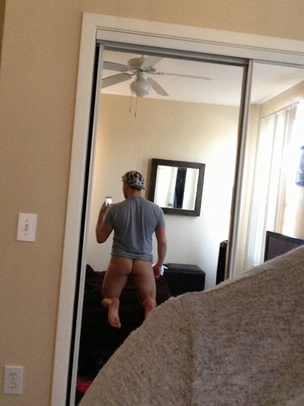 samples_jeffrey's tweet photo. Some butt action http://t.co/IdAS2NtM