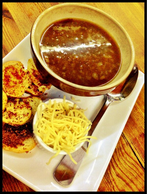 sitavidales's tweet photo. Soup d'onion tras un día de esquí agotador #Megève #LosAlpes #GozandoLaVida http://t.co/Hixclk5E