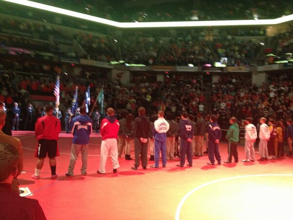 INHSMagazine's tweet photo. Anthem and we get this night started! http://t.co/gQIwkBTE