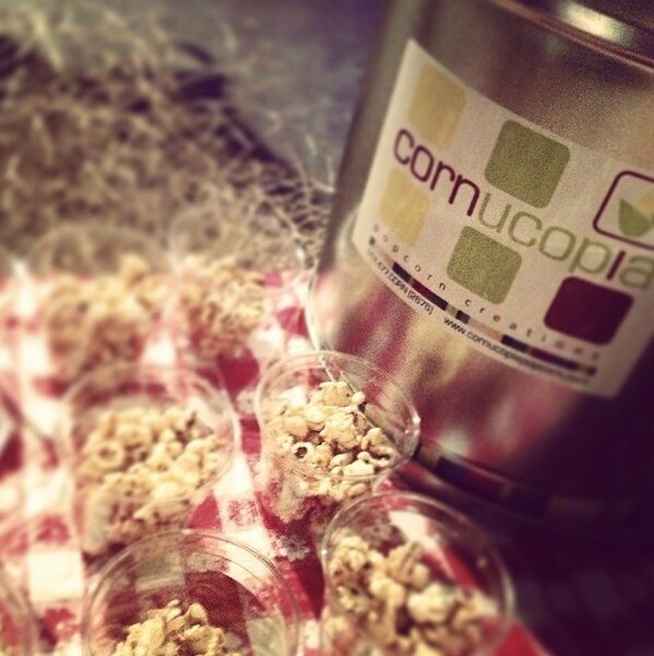 cornucopiapops's tweet image. Keepin&apos; it poppin&apos; in the Wild West or (@antonesnightclb) for @KOOPradio&apos;s birthday! #happybdaykoop #popcornfun