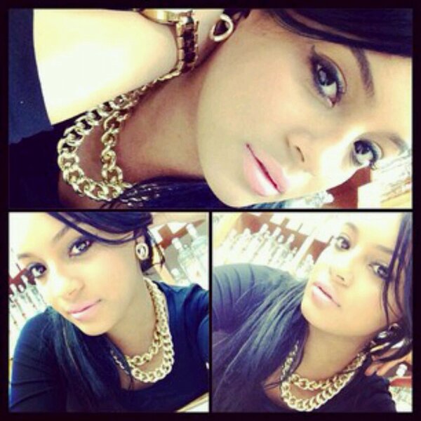 CutestShizz's tweet photo. At Work http://t.co/Jeb0fZ2V