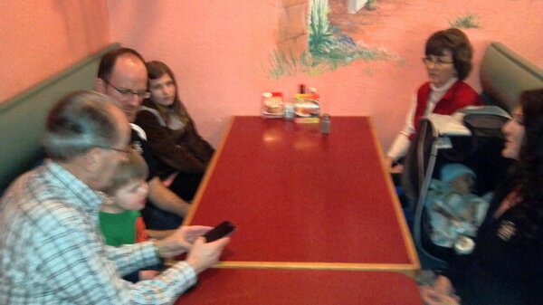 TheTurtleWay's tweet photo. Big family dinner tonight in Gig.  #MissingAmy http://t.co/lxXmY4ZX