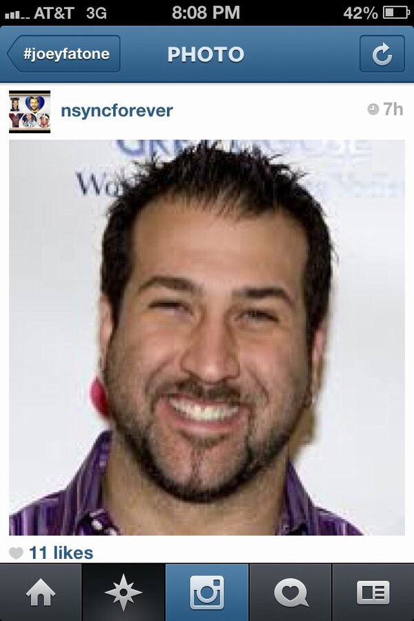 _KGramer's tweet photo. @JENNIWOWW was Joey Fatone your favorite #nsync #boyband #member cause ROGER is his #twin http://t.co/w6sZm4p5