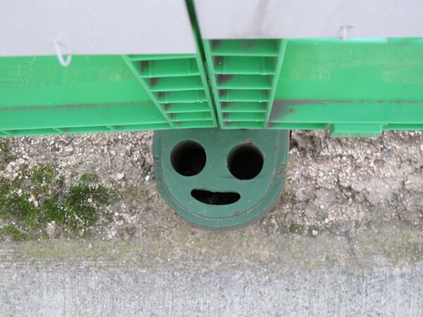 autechre's tweet photo. konnichiwa http://t.co/6vGgRmcF