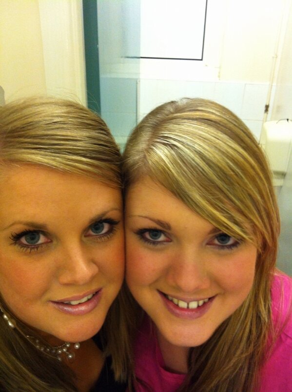 lynzwebb's tweet photo. My sister @staceyevison http://t.co/RgJiDoLW