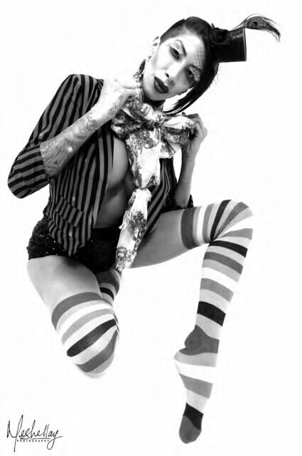 MeShellaY's tweet photo. Exclusive #MeShellayPhotography  shoutout to @Kayla_Carrera13 reppn "Mad Hatter" :) http://t.co/cFog95bQ