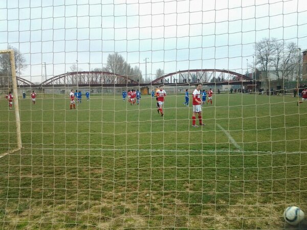Partido muy engañoso para el Inantil B, que pese al resulado (2-5), estuvo metido en el partido hasta el final.