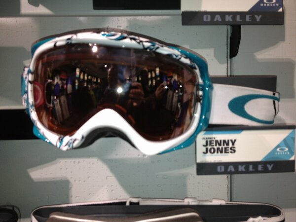 Wattytweets's tweet photo. @jennyjonessnow from the Oakley shop in Covent Garden. Where r u in Colarado? Just back from Jackson which was ace http://t.co/IPnsKLfO