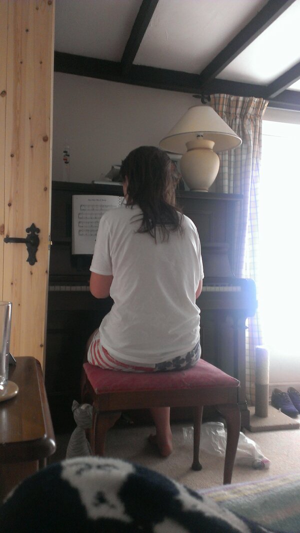 sarahrjohn's tweet photo. @hauger6 @therealcrank morning singalong #lesmiswatchout #hangoversundays http://t.co/GWaEPCcs