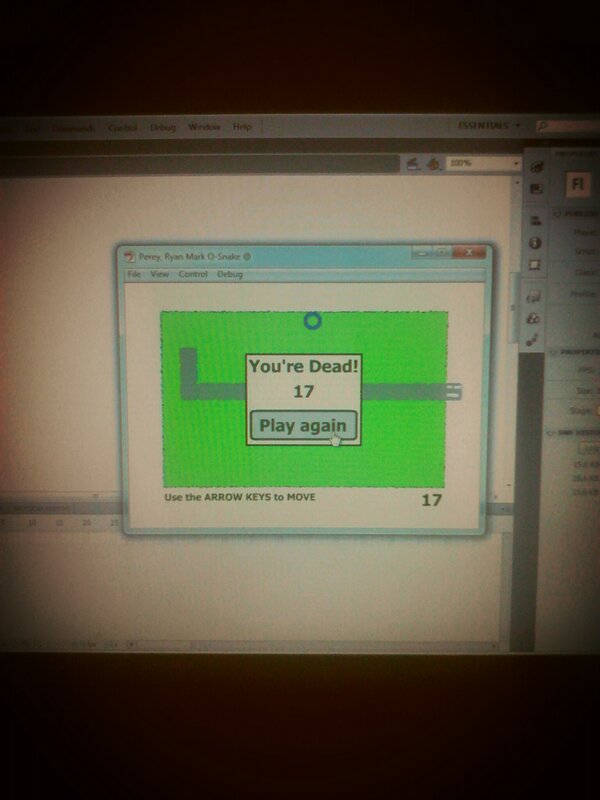 nayr1014's tweet image. Done! :D ok n to, kahit pangit design, :)) basta gumagana! :) #compgaming #snake #project