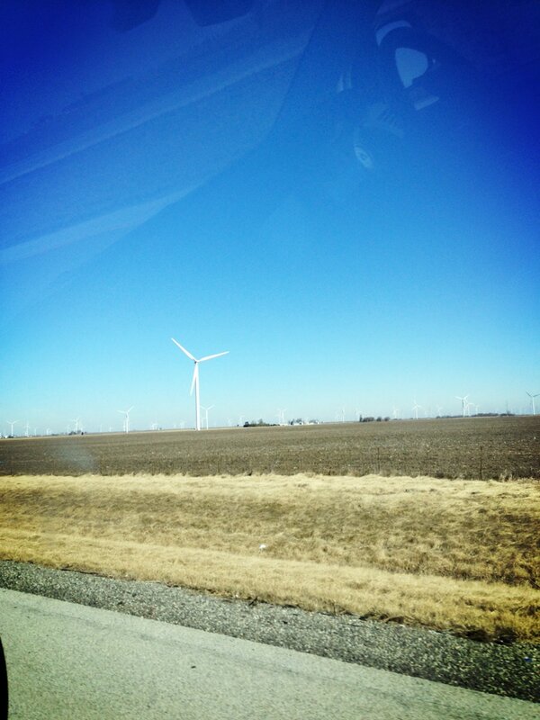 rachelskinner4's tweet image. such a beautiful view❤💙💚💛💜  #not #roadtrip #cornfieldsoncornfields