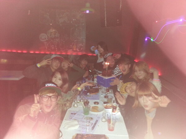 holicsso's tweet image. 아름언니 재원이 합동생파~~~♥
넘넘 축하해여:)
생일은 지났지만 오늘 즐겁게 노는걸로!