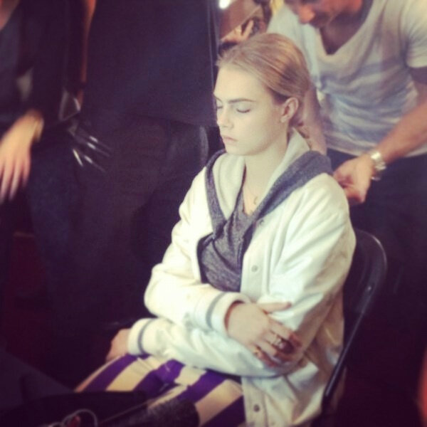 NETAPORTER's tweet photo. Backstage at @MWWorld and we've spotted @Caradelevingne #LFW #NETaLFW #MatthewMagnified http://t.co/zDnBr90h