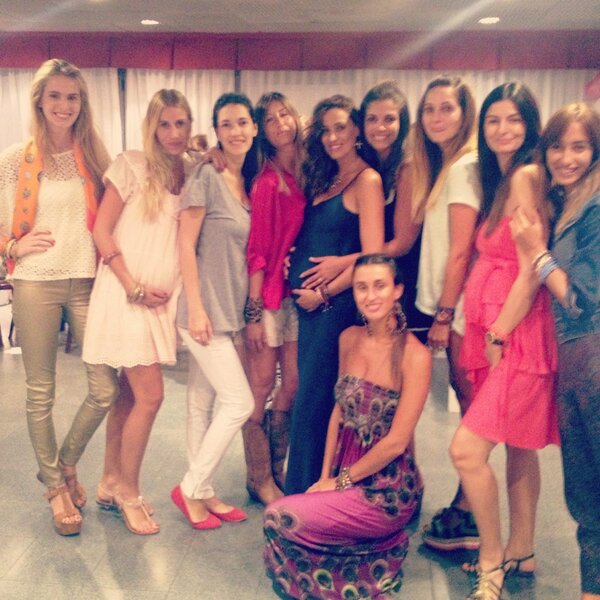 RoVivasok's tweet image. #babyShower #ModelsTeam @bello_debora @solarosoledad @MagaMontoro @RomiBranchesi @carodinezio Ine, Belu, Iru 🍼❤