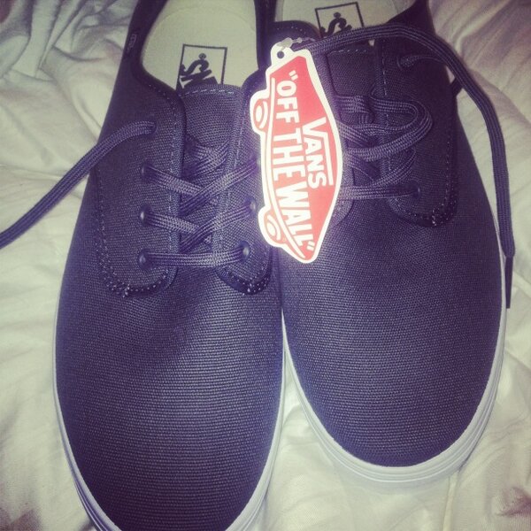 grantmo19's tweet image. Vans will make her dance #firstpair