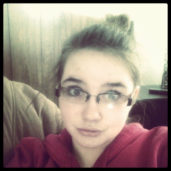 MaKennaAdey1's tweet photo. Bored http://t.co/tFW3WRik
