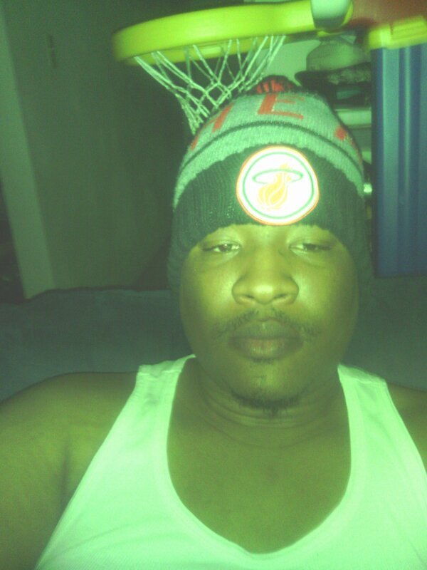 floridabo1's tweet photo. Waitin in this #AllStarGame to begin.. RepN this #HeatNation chillin http://t.co/L33QiKyb
