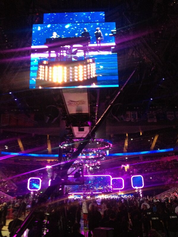 VIPFanConnect's tweet photo. Killin it?im a huge Alicia fan but she stunk RT @KelsiReich: Alicia Keys is killin it. Love her performance live! http://t.co/XmQ4CcR8