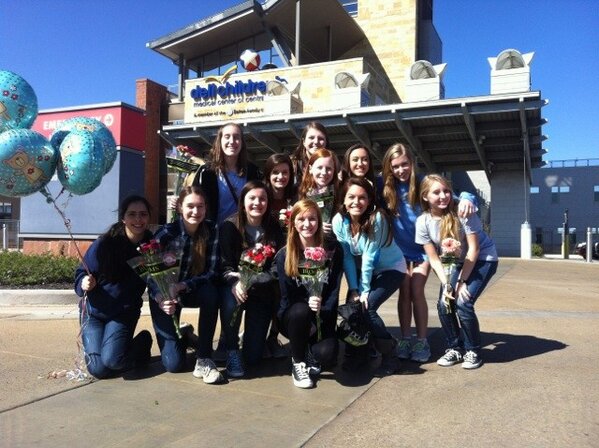 LeighWCongdon's tweet image. It doesn't get better than this #doinglove #whpcFOCUS2013 @bob goff