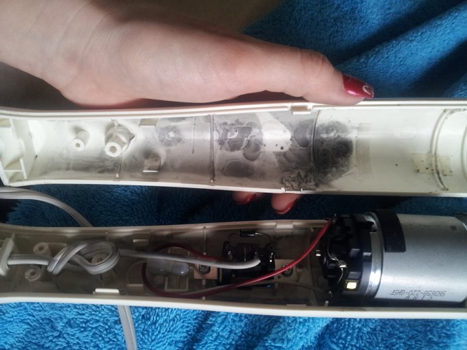 Guys this is my Hitachi :/ http://t.co/NQICdHWZ<a href="/tag/mirrormonday"class="tags"><span>#mirrormonday</span></a>