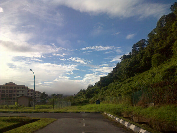 Rynn_p's tweet photo. Road less travelled... http://t.co/cnUWDwxCb8