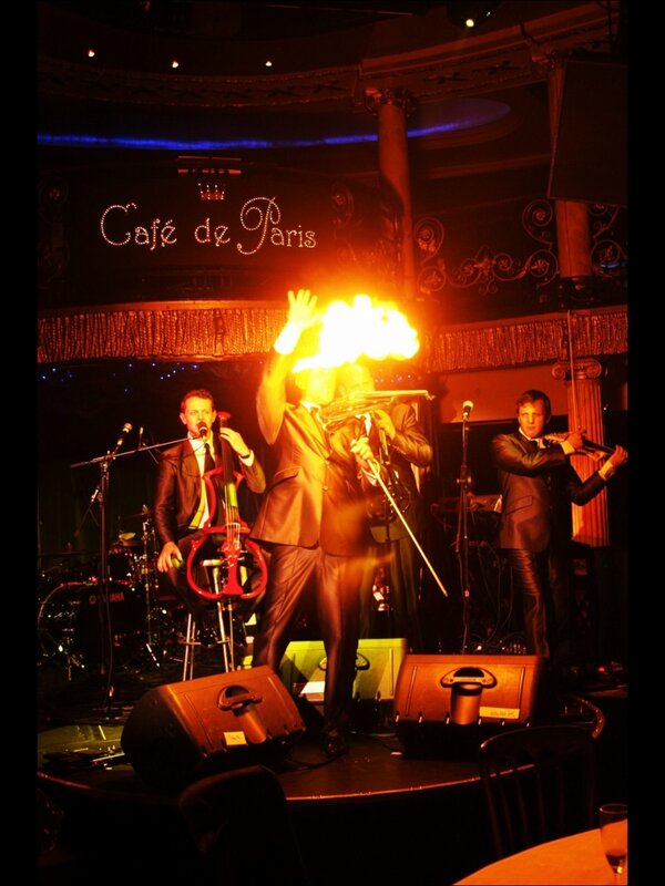 MelWPhoto's tweet image. #cafedeparis #stringfever #artist #musician#greatnight