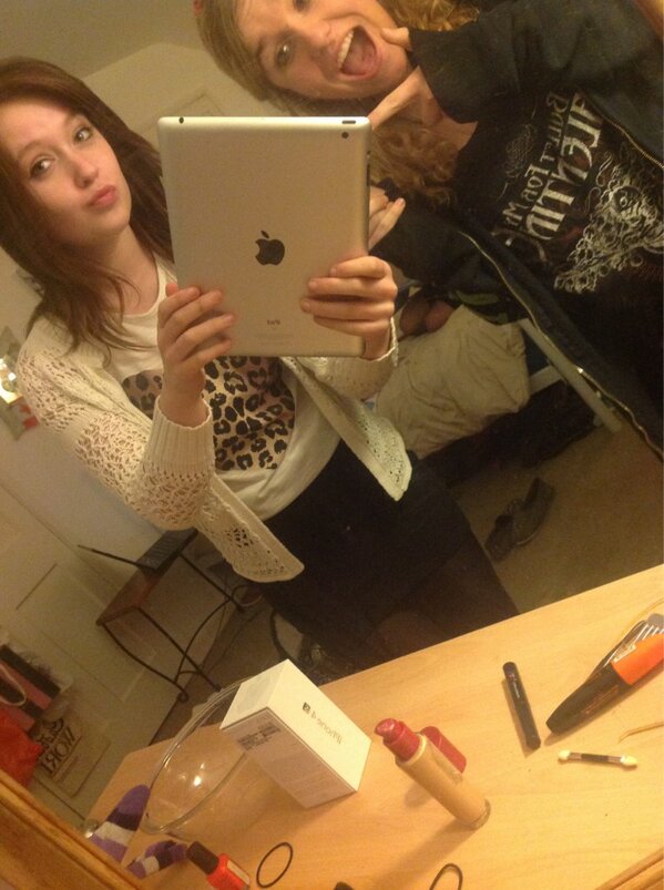 PoppyDogBlog's tweet image. Why have I got such pretty friends?;) @laurawalliss @_CrankUpTheBass x