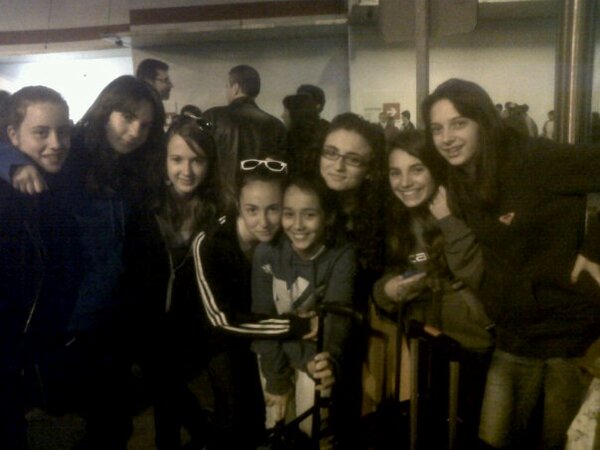 rrruth14's tweet photo. GOOD MEMORIES 2011!!!!!!!!!!!!!   GUAPES!!!!!!!!  #bigday #ambganes de repetir-ho aquesta semana santa @sarahmarin15 http://t.co/d6FNb3Xp