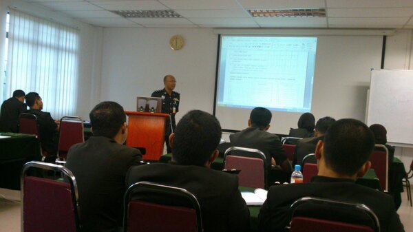 norasiah89's tweet photo. @penjaramalaysia @maktabpenjara KURSUS PENGENDALIAN ALAT UJIAN PSIKOLOGI 18-22/2/2013 MAKTAB PENJARA MALAYSIA http://t.co/sbryjMFa