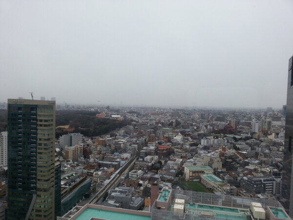 kf0079899's tweet photo. 新宿ゎ吹雪いていて外に出るのイヤだな。 http://t.co/srvBKrzo