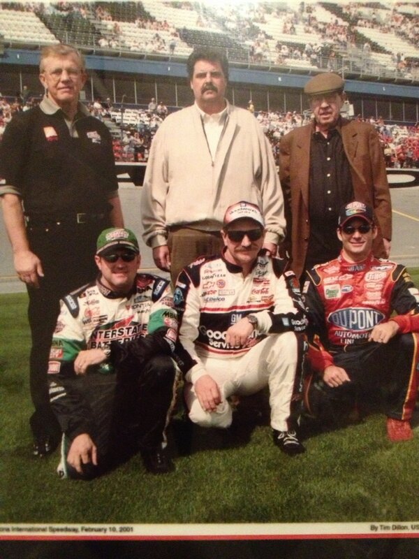 dfieldsfrye's tweet photo. Pic worth a 1,000 words. Organized this prior to qualifying on Feb. 10, 2001 w/@JeffGordonWeb @JrrhodesJr #NASCAR http://t.co/uGZ6tkmB