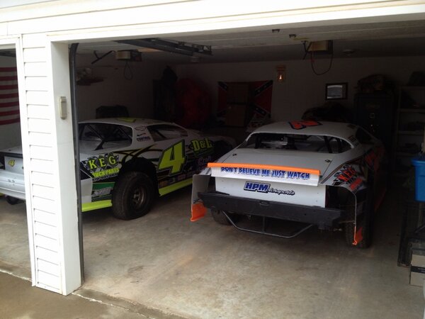 jhaysdaddy's tweet photo. Race garage!!! http://t.co/otDeiI8z