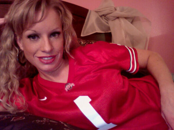 WillowLove1's tweet photo. Here's an old pic I dug up for my friend @mike_osu and any other buckeye fans. http://t.co/nHMp3ANw