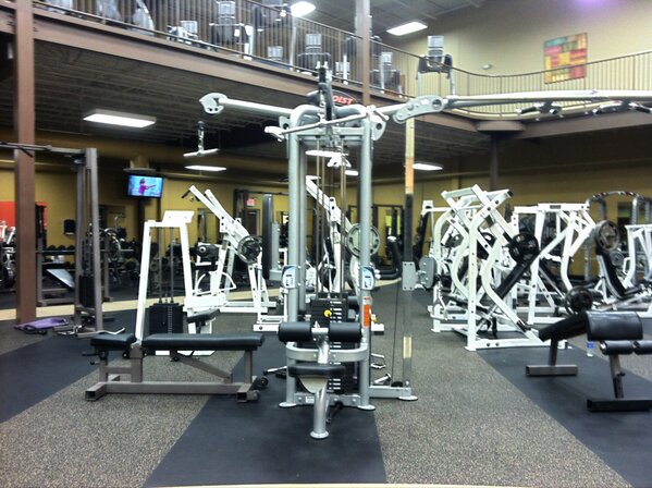 IronmanCasey's tweet photo. 1:30am session after 15 hour work day... 
#keephammering http://t.co/pMAaKs40
