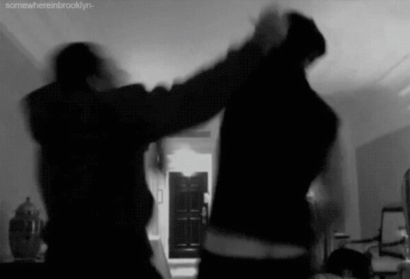 thxsyel's tweet photo. LOL RT@LiveLoveJelena: Remember when we freaked out cuz we saw Justin's ass in the first #RIPMYSLEEVES video? Lol http://t.co/X6dIw9ko