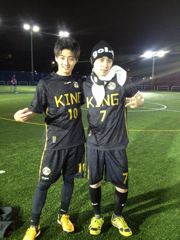 [19/2/13][Pho] Seungri chụp ảnh cùng Tegang-kun, FC KING 10 BDd3K9FCEAAnFtC