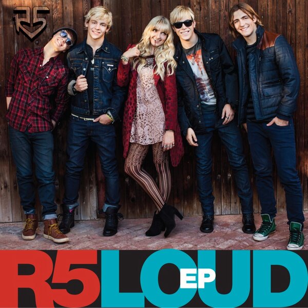 R5italy's tweet image. IT'S THE BIG DAY!! "LOUD" IS OFFICIALLY OUT!!! :D #Loud #FallinForYou #IWantYouBad #HereComesForever