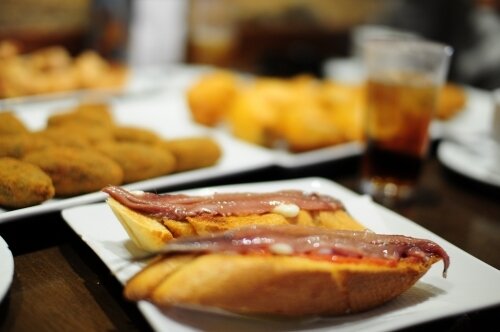 BarAlameda's tweet photo. ¡Marchando dos perdigachos y un fino seguntino! #TapaAlameda #Sigüenza http://t.co/a0wKPNz0