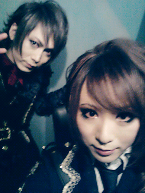 HIZAKIofficial's tweet photo. Thank you for the birthday message!!17日に演奏した曲は、いつか出せたらいいんだけど。待ってて下さいね。みなさん、ありがとうございました!! http://t.co/1qfQ41Lq