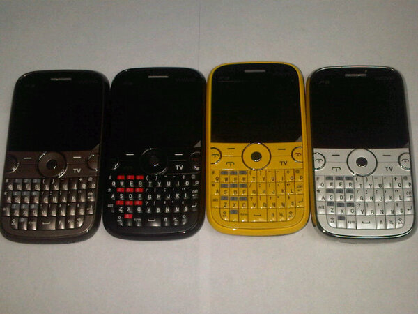 FastTrackCa's tweet image. Teléfonos Wemo F3: MP3/MP4, Radio FM, Cámara Digital, Bluetooth, Doble SIM, Memoria 4GB, TV, WIFI.