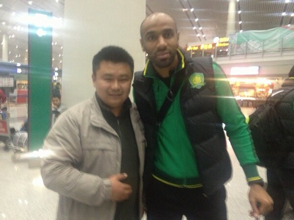 deenmahe's tweet photo. @FredericKanoute Assalam alaikum!it was very glad to meet u in Beijing,hope we could meet again in future,inshaAllah http://t.co/T1SVvjL1