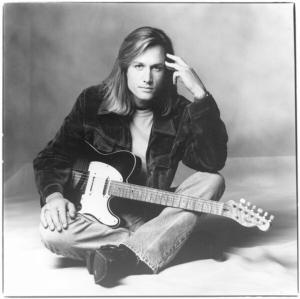 KeithUrban's tweet photo. .@Jason_Aldean I was rockin the oversize thrift store jacket in #1994!!!!! -KU http://t.co/bI5pD5di