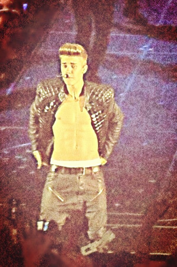 One of the best nights of my life, if not THE BEST! <3 #Believe #Ireland #firstnightofthetour #weloveu <a href="/justinbieber/">Justin Bieber</a>