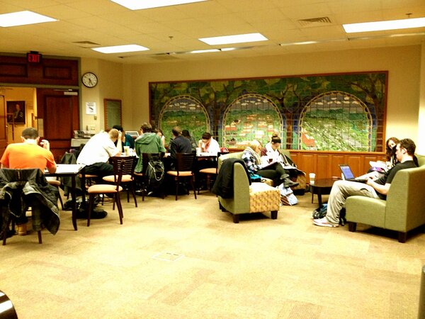 BUEconomics's tweet image. Great turnout for the #econstudy!