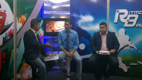 ARB_NET's tweet photo. En Directo Al Ritmo del Balón junto a Romero Belandria, analizando el Fútbol Venezolano http://t.co/vSNt97R8