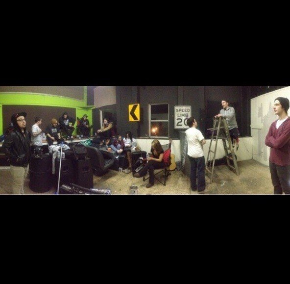 ChallengesMusic's tweet image. New place to jam..