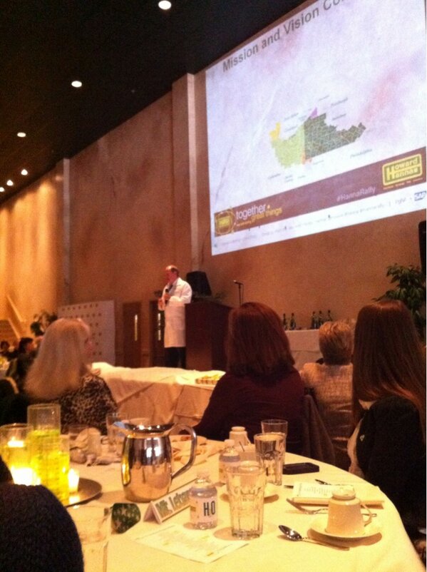 jlmarkus's tweet photo. Our Master Chemist is at the podium now!  Over 7B!  Wow!  #hannarally http://t.co/bpTUGK9T