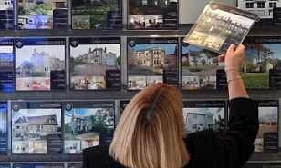 MandyJSLaw's tweet photo. Fixed mortgage rates at lowest level for over 20 years (but you still need to fin… #MailOnline http://t.co/NDzJx75VcQ http://t.co/DbSo0FPTmt