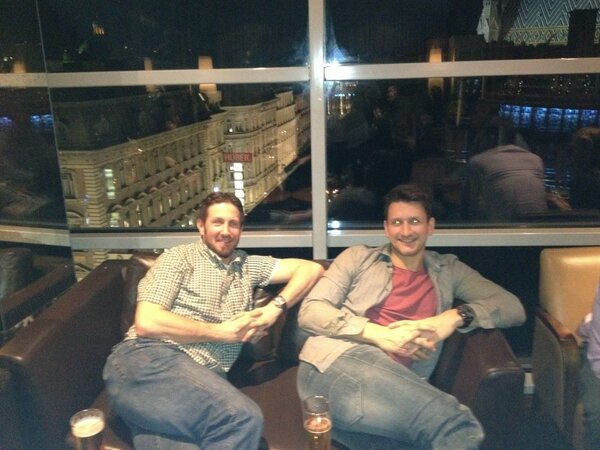 rotti6's tweet image. I guess a city can really change people!!!!nice position,on the gay couch!?@85fipo @MPewal36 @MisterU6 @Letschend2